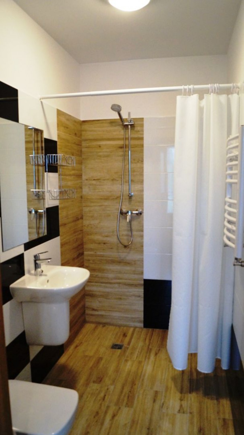 Pokoje i Apartamenty CZARNA PERŁA