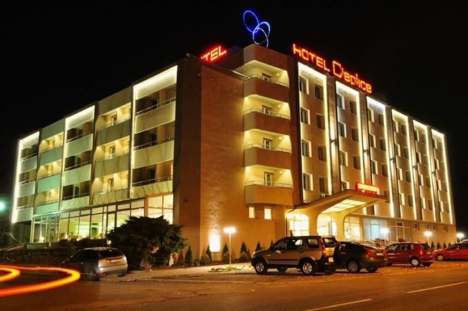 Hotel CIEPLICE