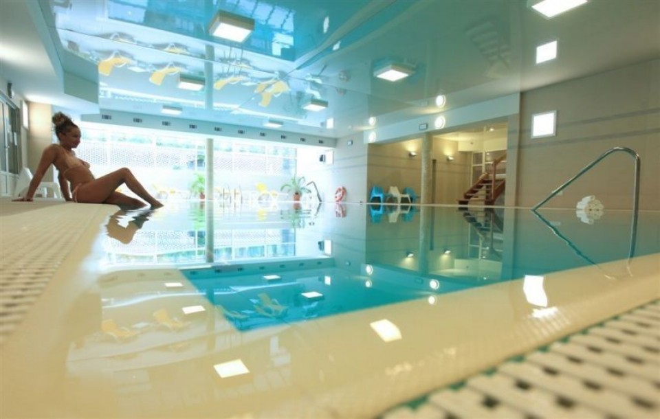 Hotel CIEPLICE