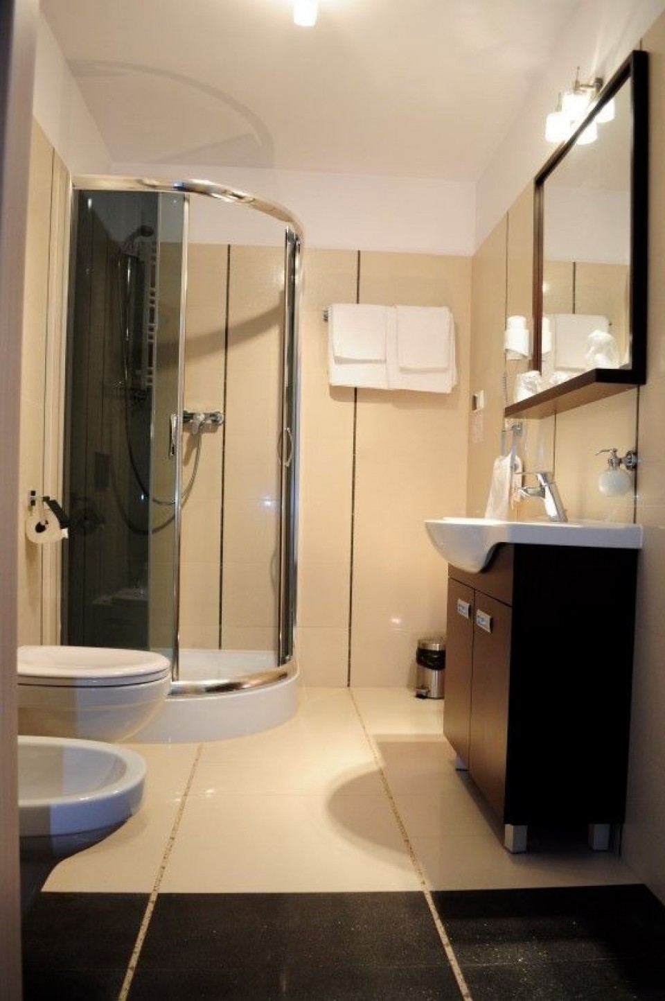 Hotel CIEPLICE