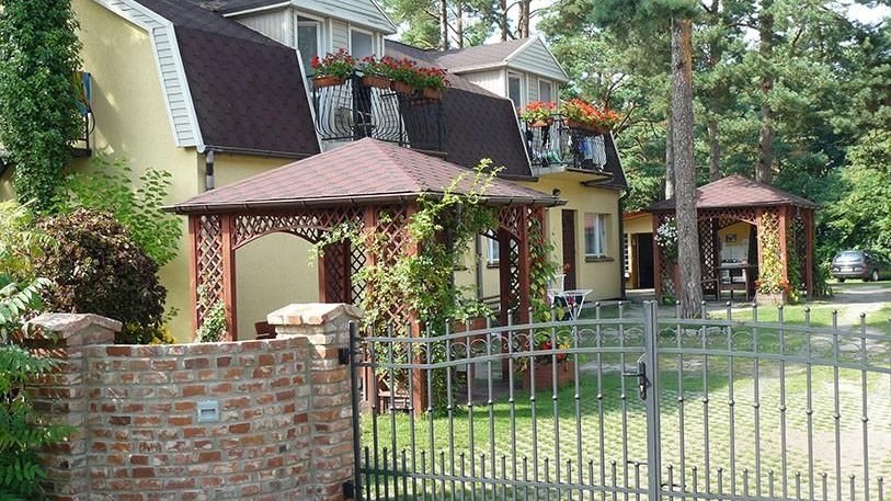 Domki i Pokoje DOBEK