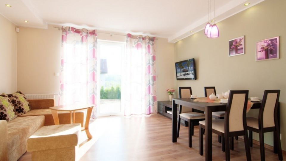 SŁONECZNE APARTAMENTY Dębina