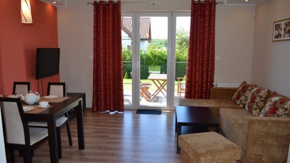 SŁONECZNE APARTAMENTY Dębina