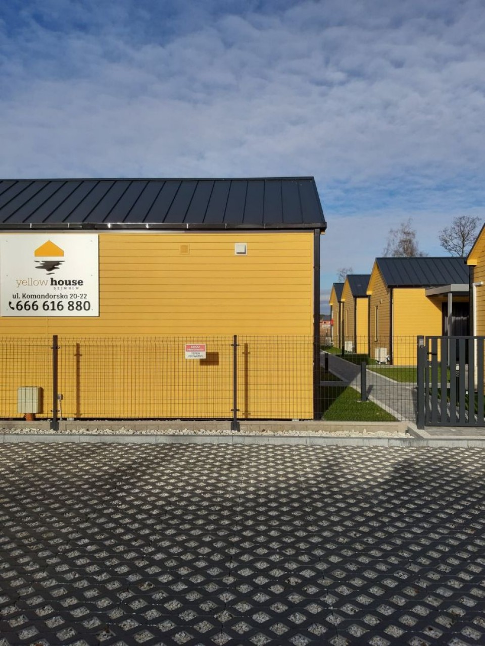 Domki YELLOW HOUSE