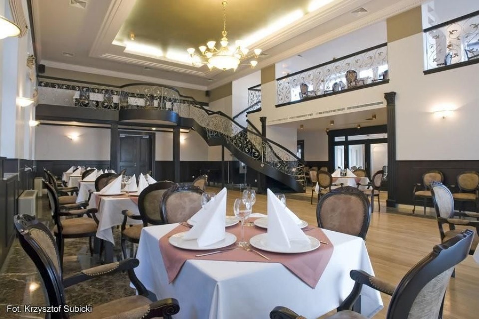 Hotel **** APOLLO