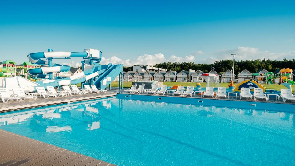HOLIDAY PARK & RESORT