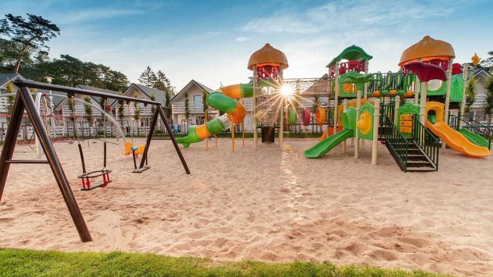 HOLIDAY PARK & RESORT
