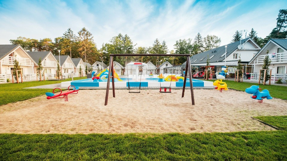 HOLIDAY PARK & RESORT