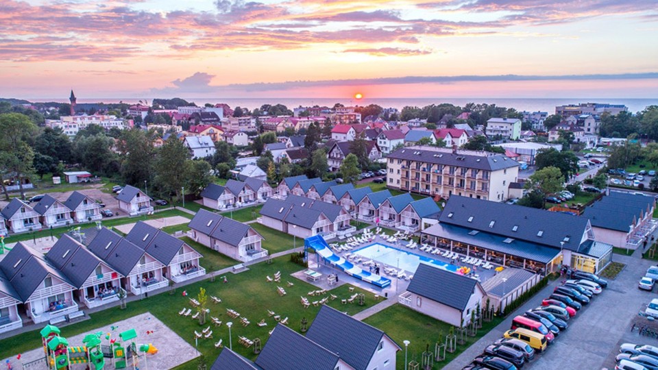 HOLIDAY PARK & RESORT