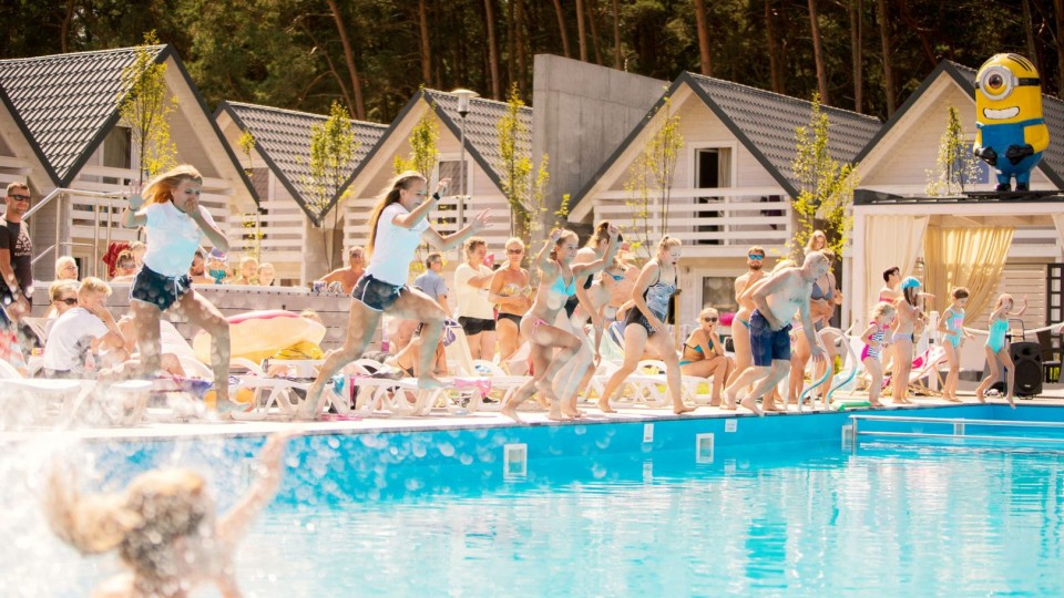 HOLIDAY PARK & RESORT