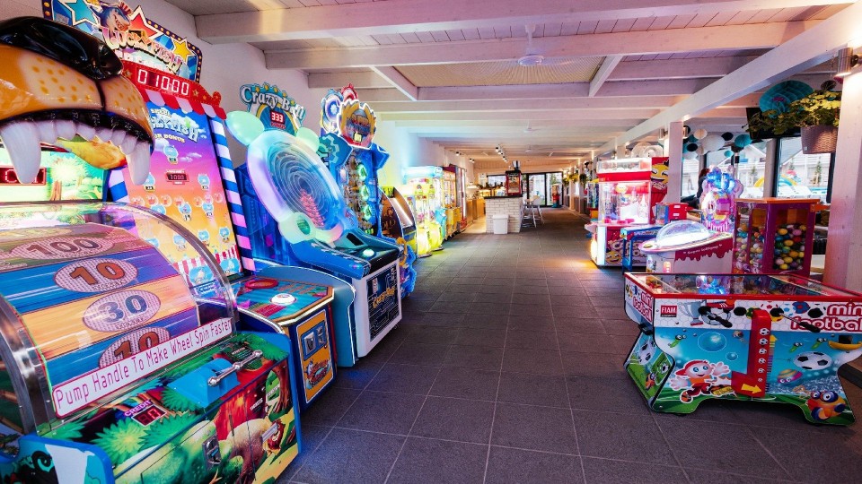 HOLIDAY PARK & RESORT
