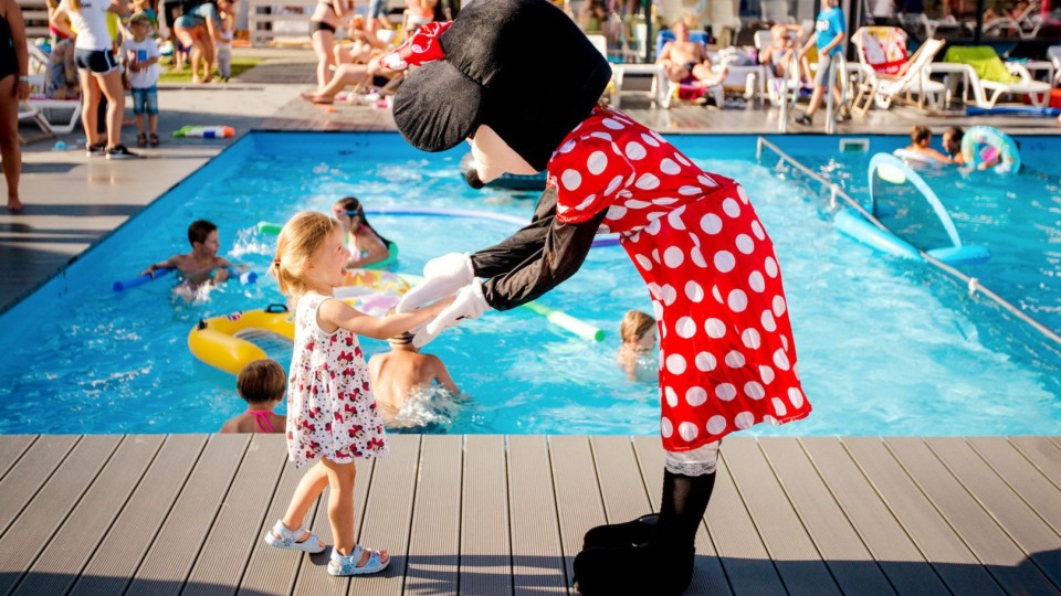 HOLIDAY PARK & RESORT