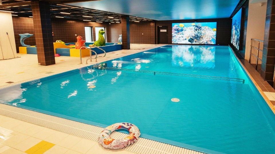 HOLIDAY PARK & RESORT