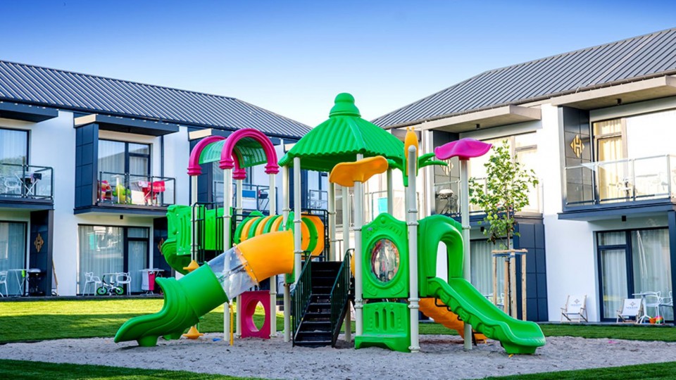 HOLIDAY PARK & RESORT