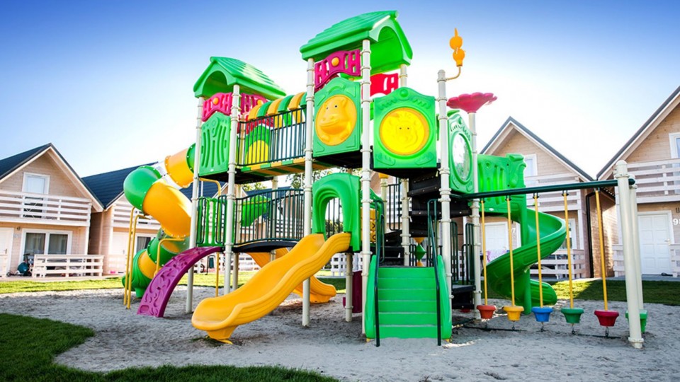 HOLIDAY PARK & RESORT