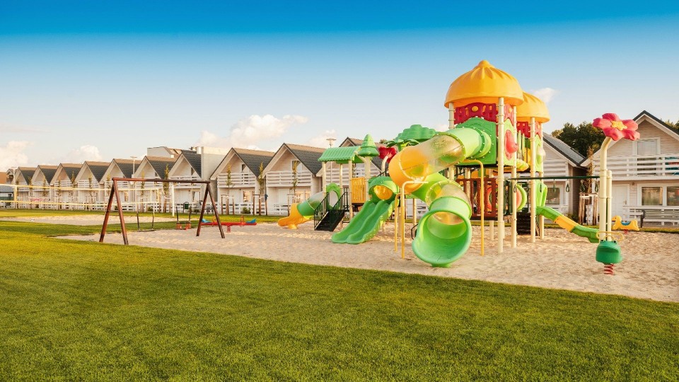 HOLIDAY PARK & RESORT