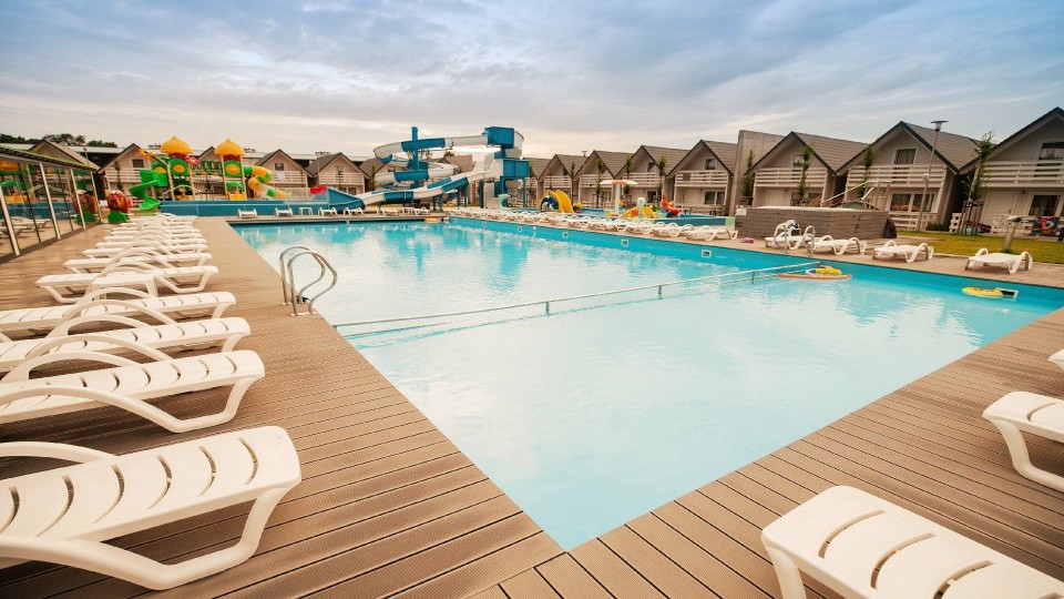 HOLIDAY PARK & RESORT