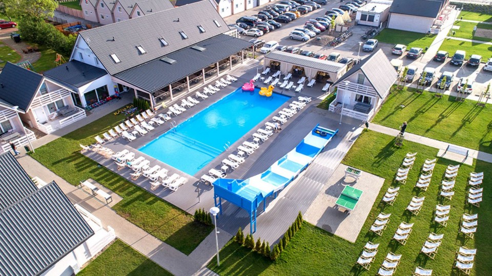 HOLIDAY PARK & RESORT