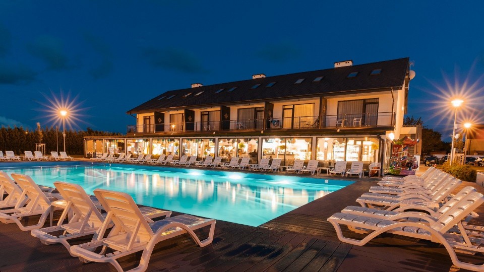 HOLIDAY PARK & RESORT