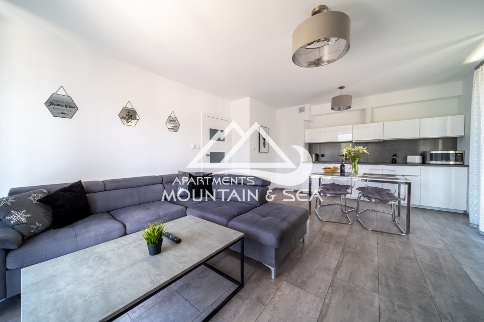 Apartament 16  