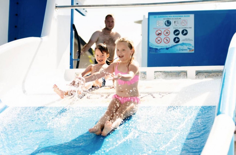 HOLIDAY PARK & RESORT