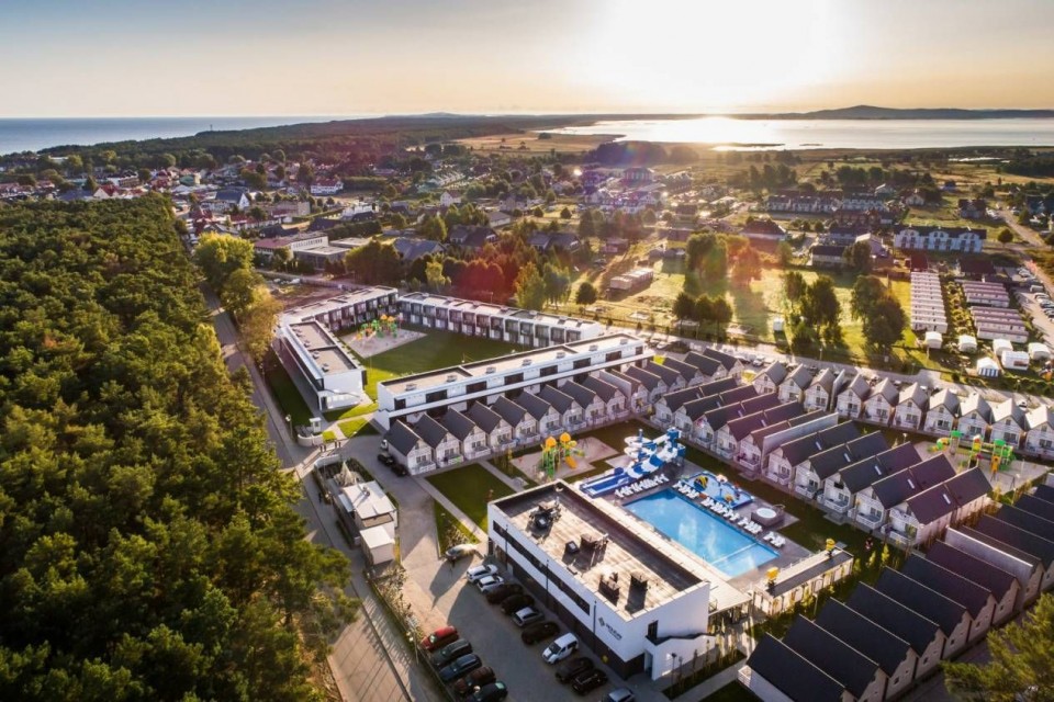 HOLIDAY PARK & RESORT