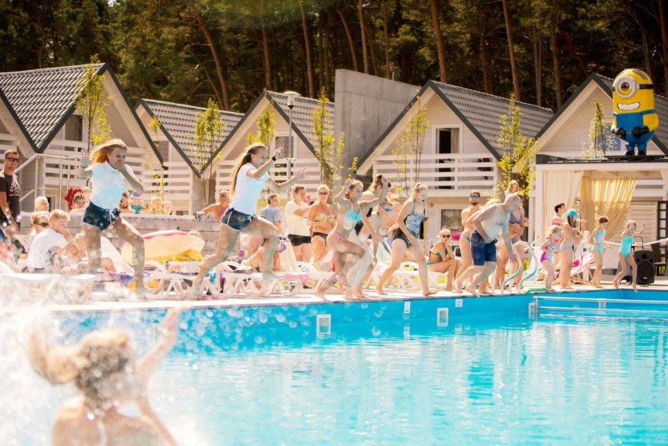 HOLIDAY PARK & RESORT