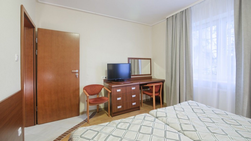Pensjonat TADEUSZ I APARTAMENTY