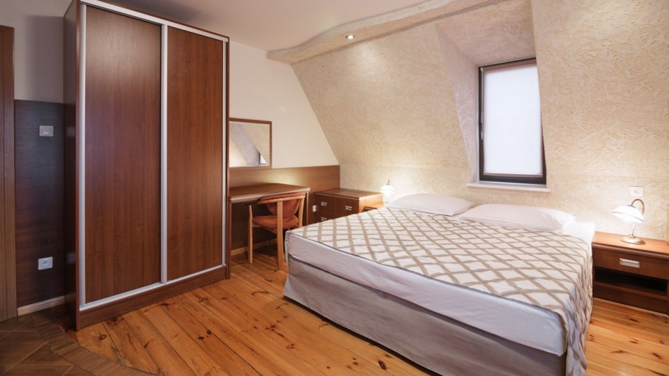 Pensjonat TADEUSZ I APARTAMENTY