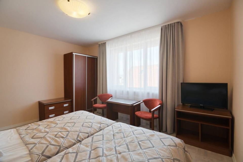 Pensjonat TADEUSZ I APARTAMENTY