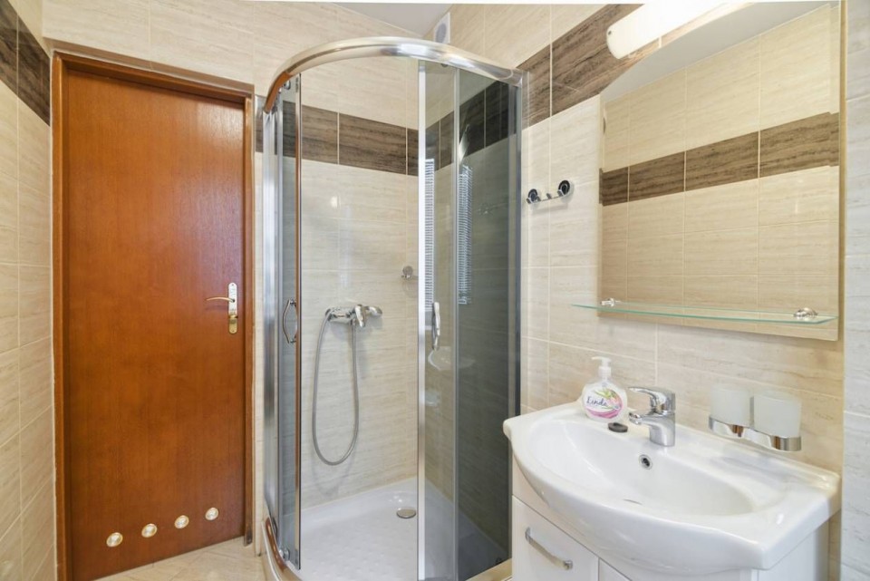 Pensjonat TADEUSZ I APARTAMENTY