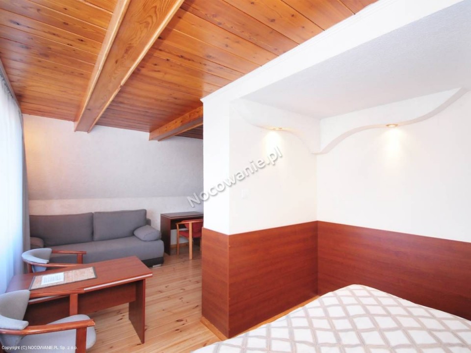 Pensjonat TADEUSZ I APARTAMENTY