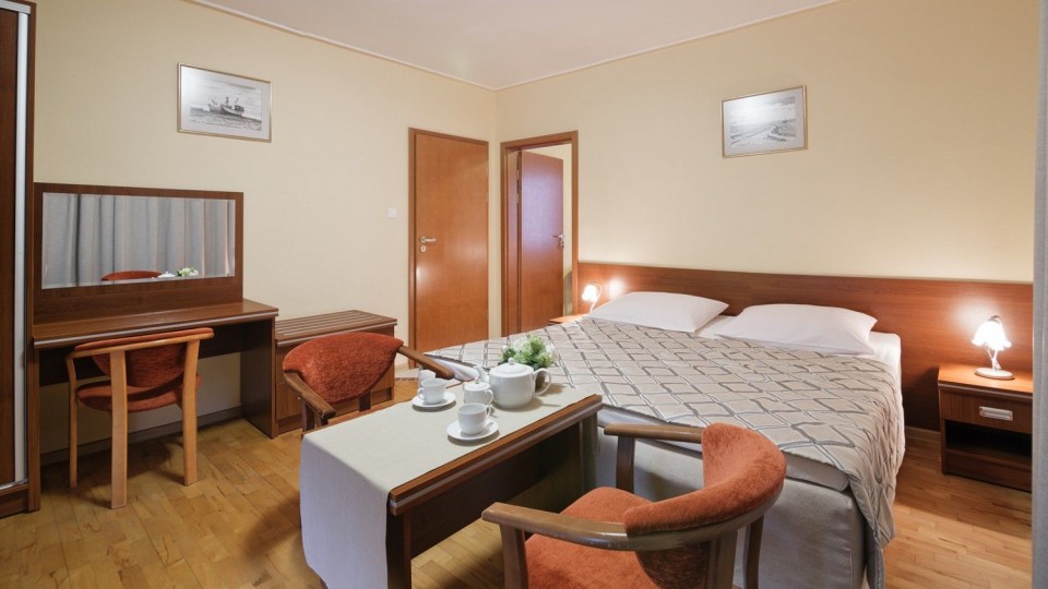 Pensjonat TADEUSZ I APARTAMENTY
