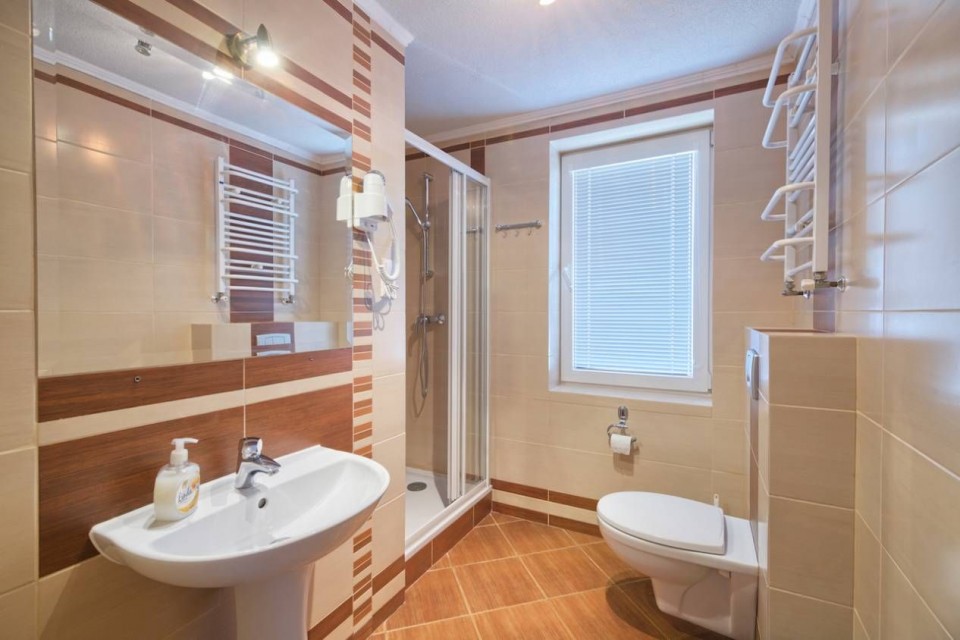 Pensjonat TADEUSZ I APARTAMENTY