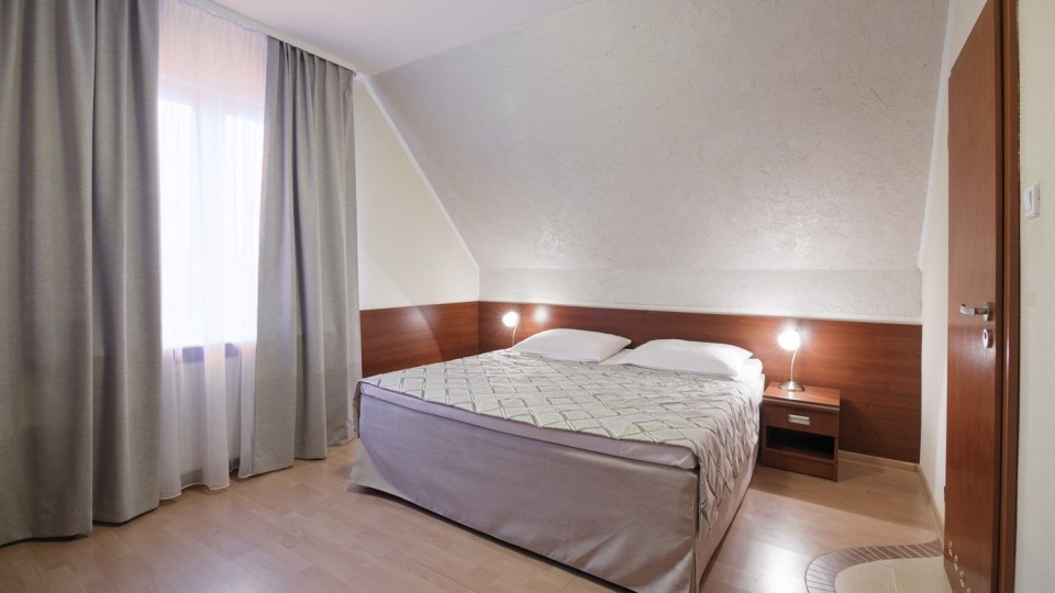 Pensjonat TADEUSZ I APARTAMENTY