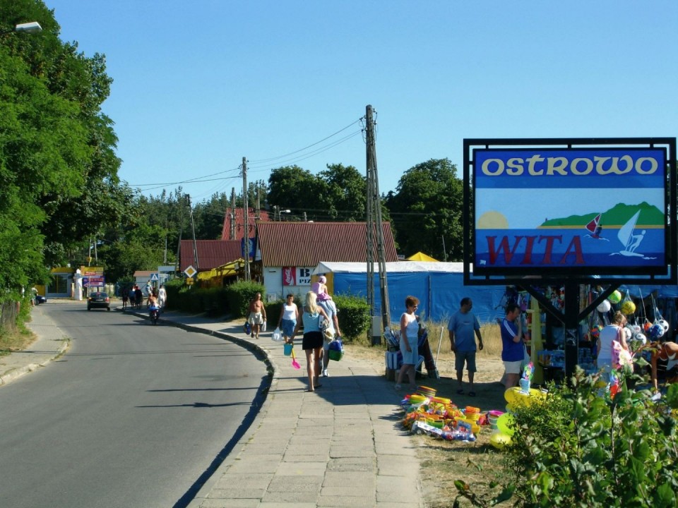 DOM WYPOCZYNKOWY  "KORMORAN"