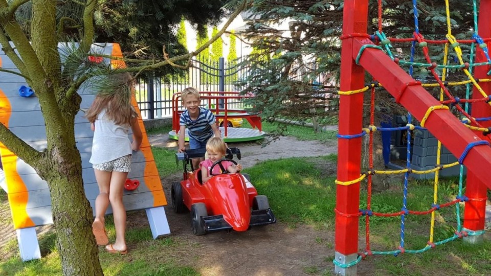 DOM WYPOCZYNKOWY  "KORMORAN"