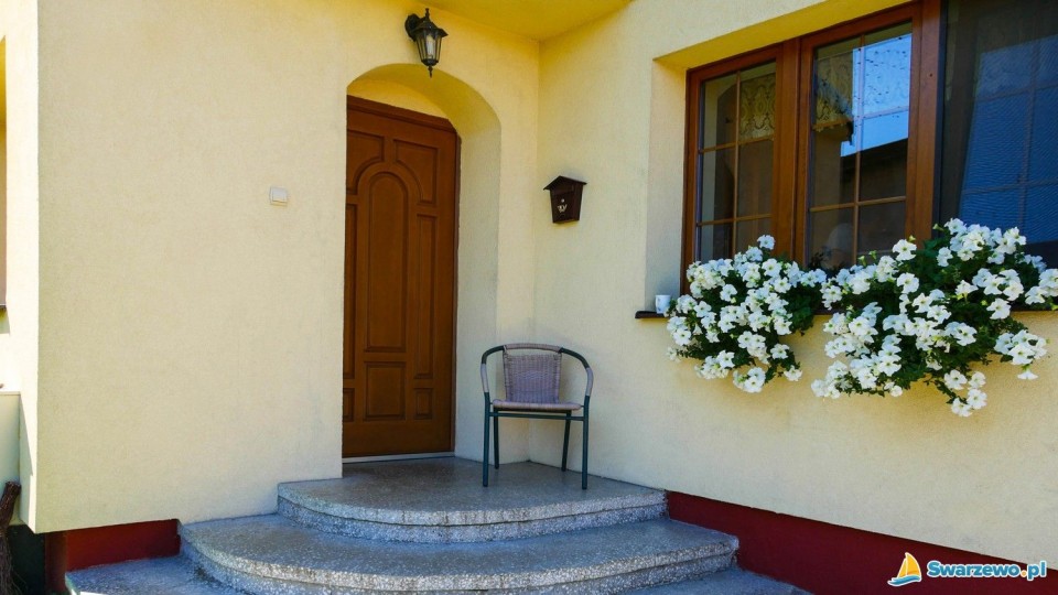 Pokoje gościnne POD LIPAMI