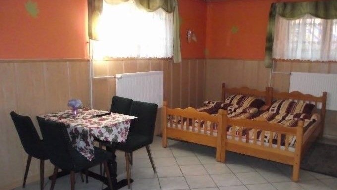 Pokoje i Domek POD ŻAGLEM