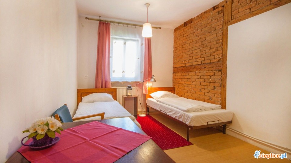 Pokoje i apartamenty KANTORÓWKA 
