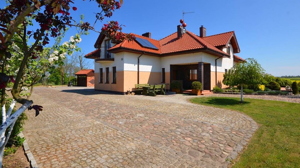 Villa CIS