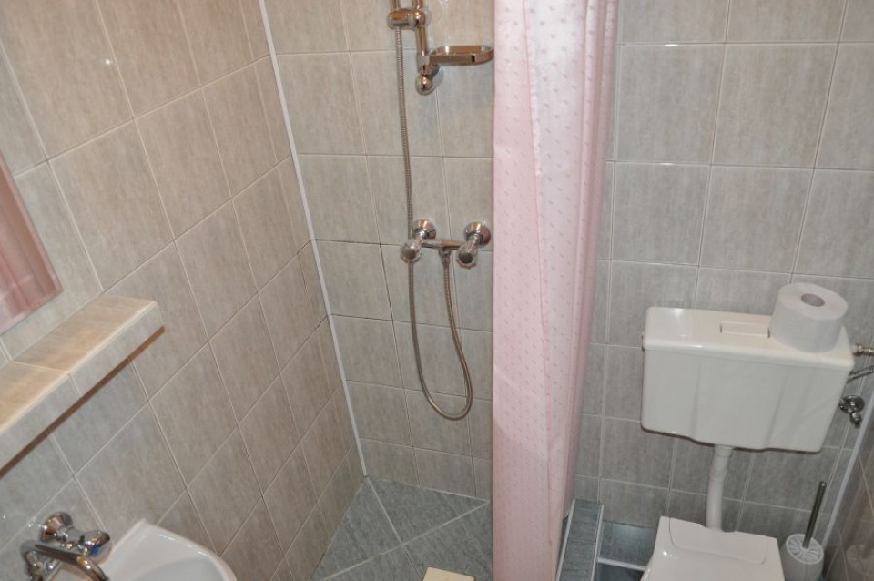 Pokoje Gościnne JANTAR