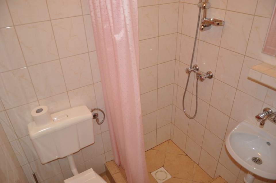 Pokoje Gościnne JANTAR