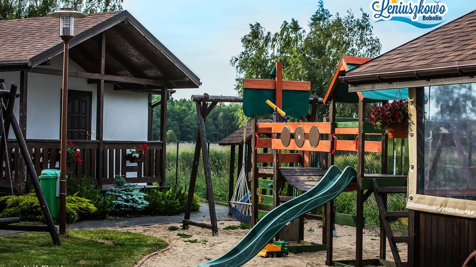 Domki Letniskowe LENIUSZKOWO