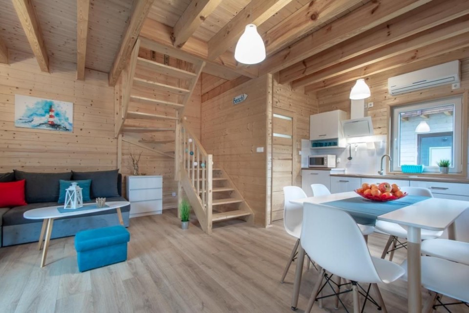 Domki Apartamentowe KIERUNEK ROZEWIE