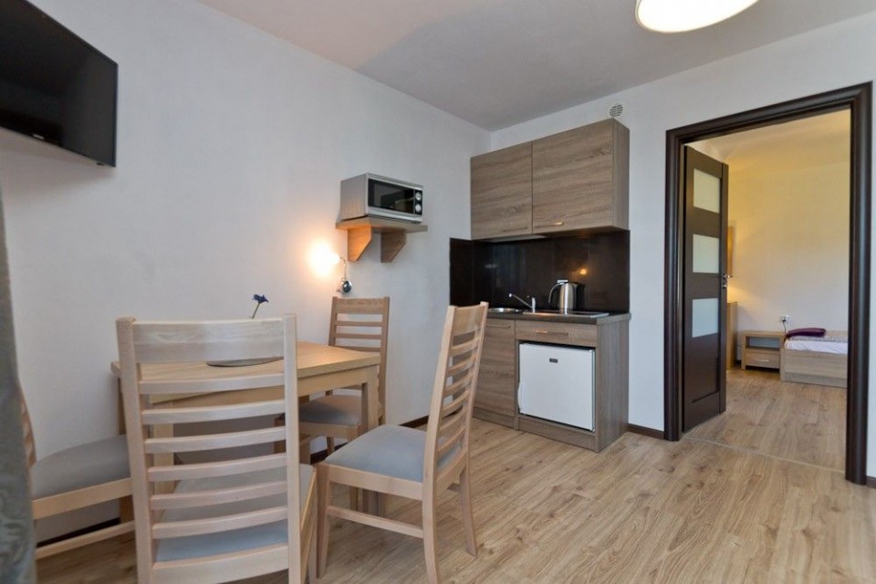 Apartamenty, Domki i Pokoje ALEXANDRIA z basenem