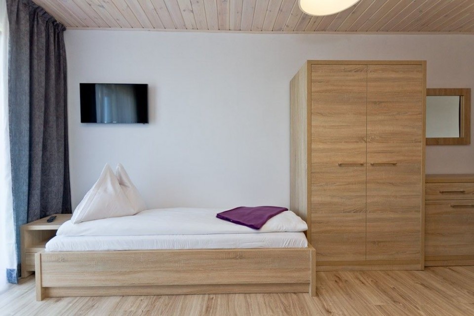 Apartamenty, Domki i Pokoje ALEXANDRIA z basenem