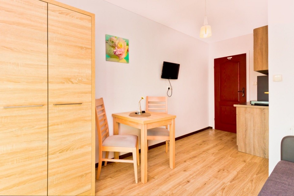 Apartamenty, Domki i Pokoje ALEXANDRIA z basenem