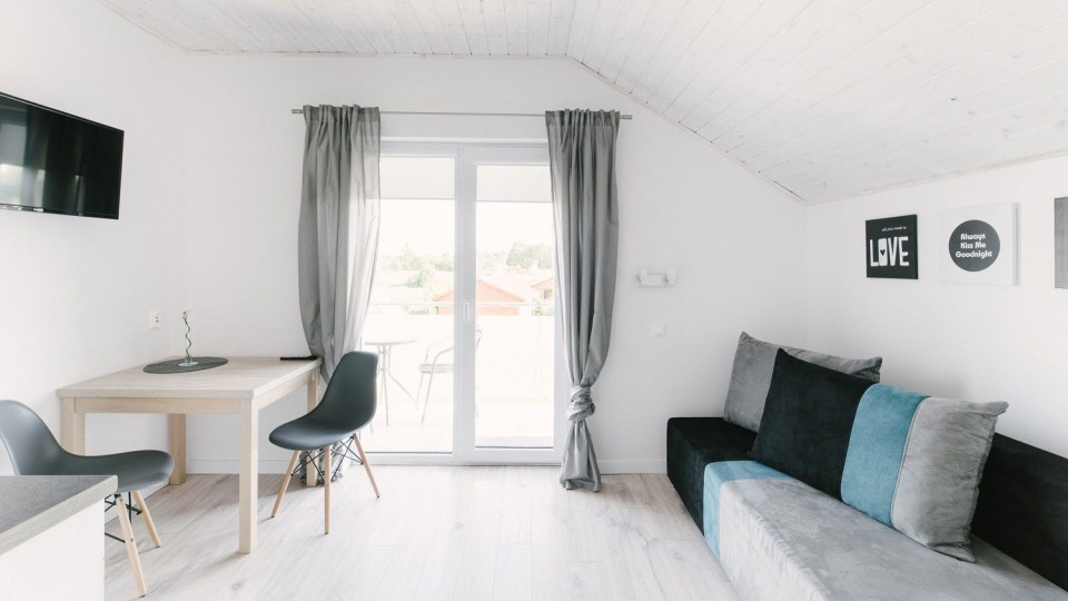 Apartamenty, Domki i Pokoje ALEXANDRIA z basenem