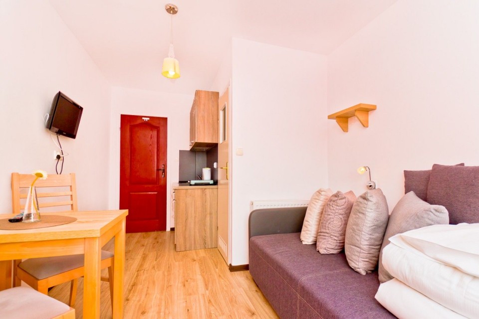 Apartamenty, Domki i Pokoje ALEXANDRIA z basenem